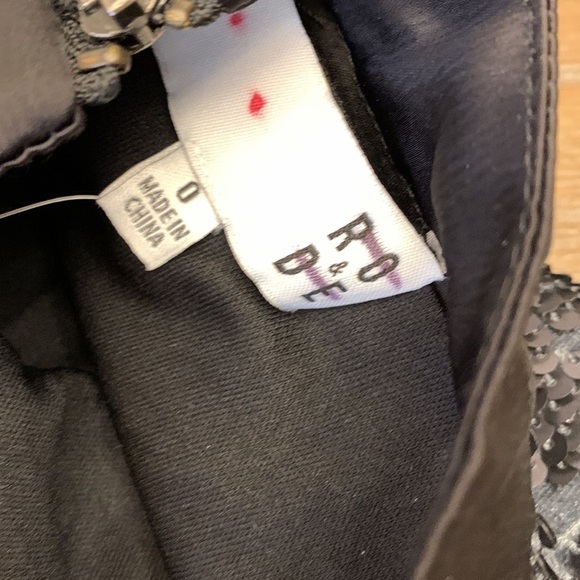 Anthropologie Claudia velvet sequin skirt new with tags size 0 gray - Picture 5 of 5